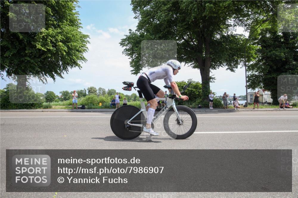 15.06.2025 - 7 Türme Triathlon Yannick Fuchs http://msf.ph/oto/7986907 15.06.2025 12:33:05 Radfahren 334, 544 meine-sportfotos.de