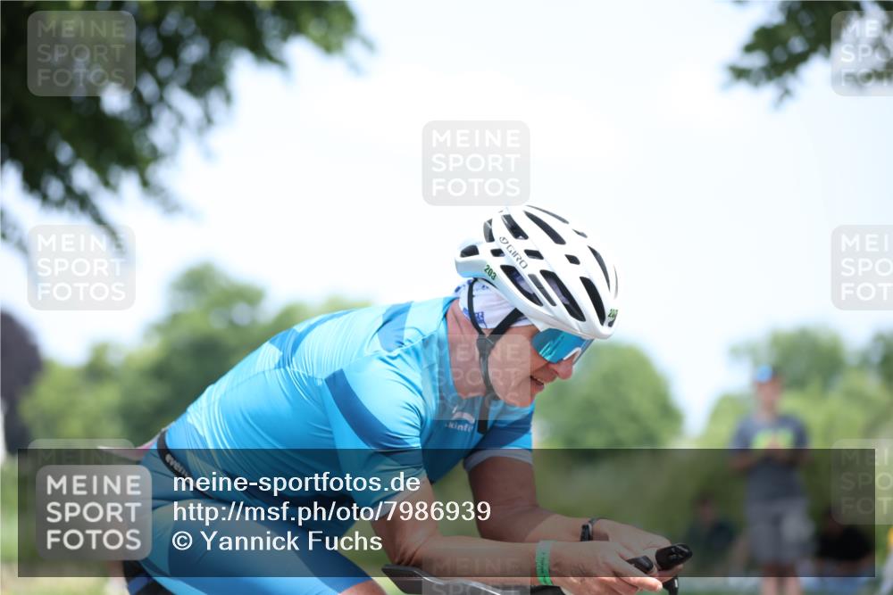 15.06.2025 - 7 Türme Triathlon Yannick Fuchs http://msf.ph/oto/7986939 15.06.2025 12:58:04 Radfahren 339, 422, 557, 998, 1045, 1104 meine-sportfotos.de