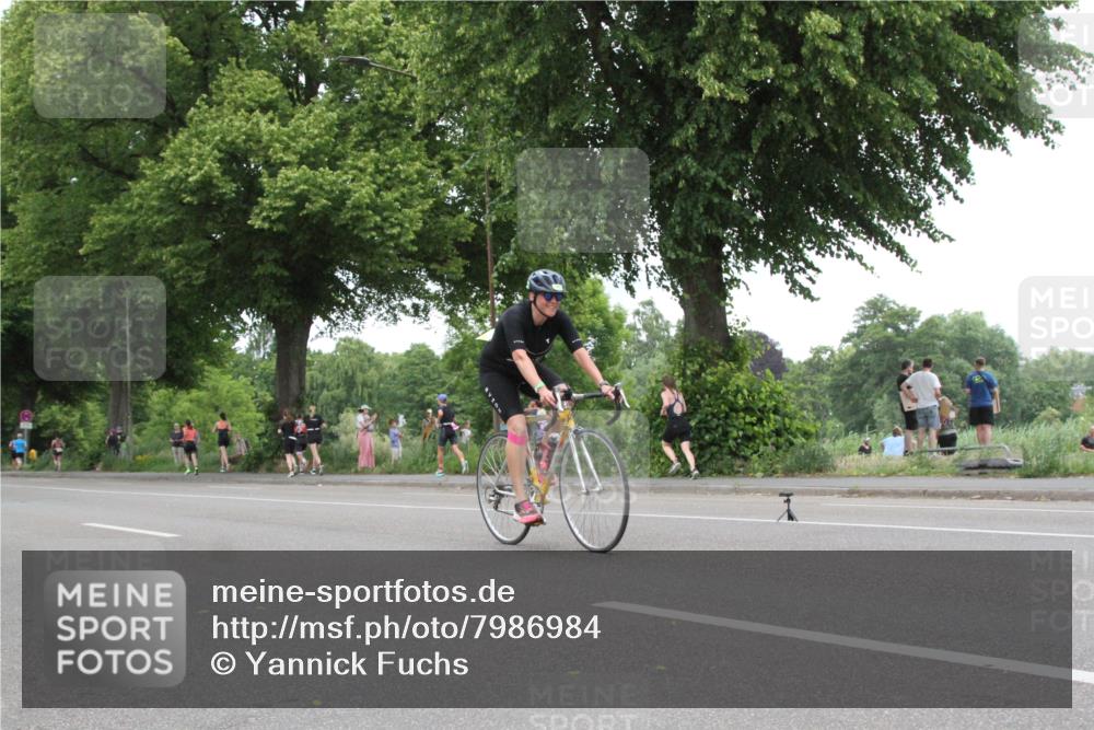 15.06.2025 - 7 Türme Triathlon Yannick Fuchs http://msf.ph/oto/7986984 15.06.2025 13:53:23 Radfahren  meine-sportfotos.de