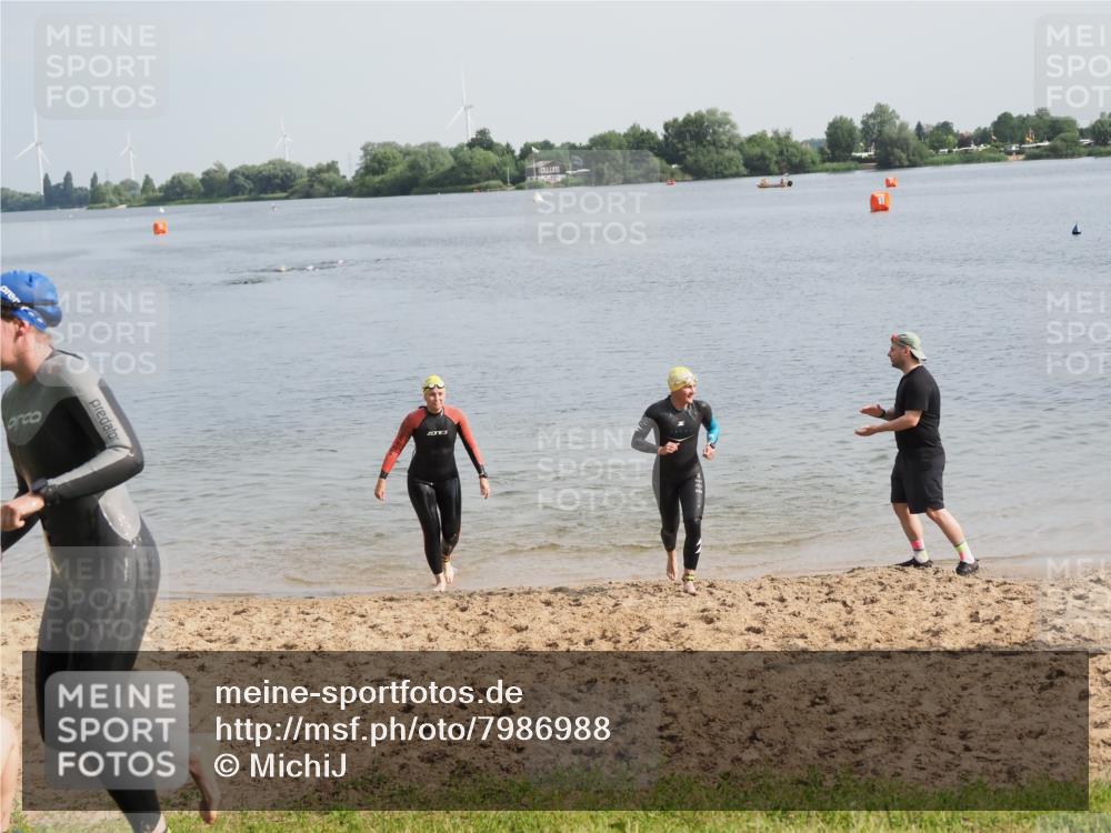 21.06.2025 - 27. Vierlanden-Triathlon MichiJ http://msf.ph/oto/7986988 15.06.2026 09:12:00 Schwimmen 201, 215, 229, 245 meine-sportfotos.de