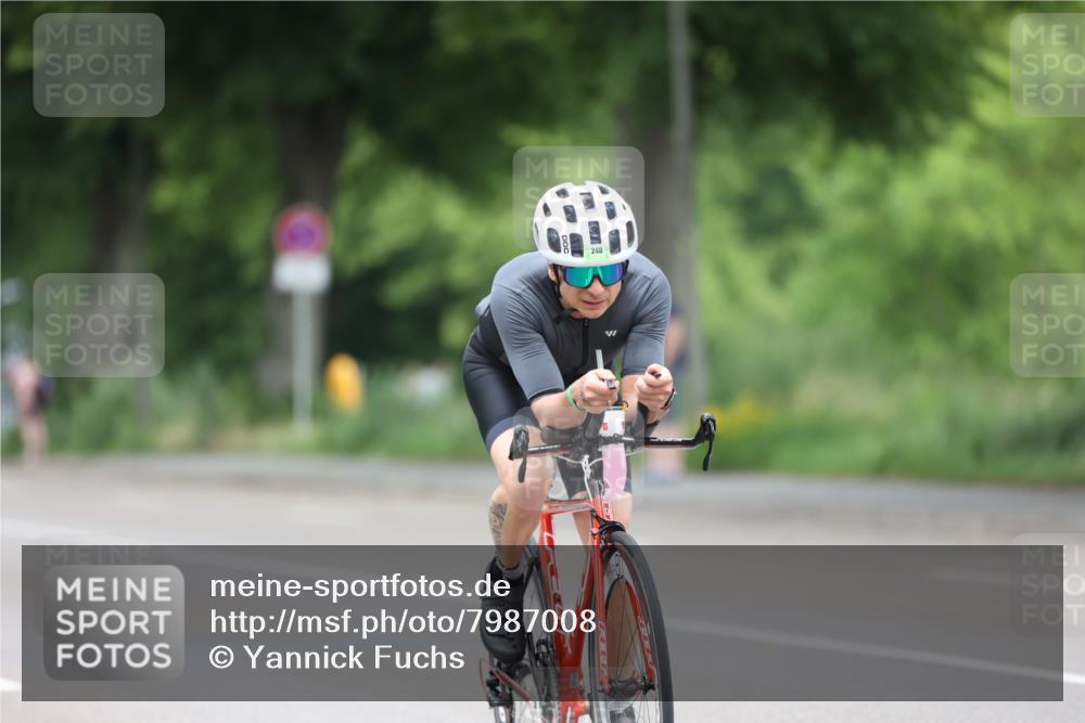 15.06.2025 - 7 Türme Triathlon Yannick Fuchs http://msf.ph/oto/7987008 15.06.2025 11:42:22 Radfahren 236, 237 meine-sportfotos.de