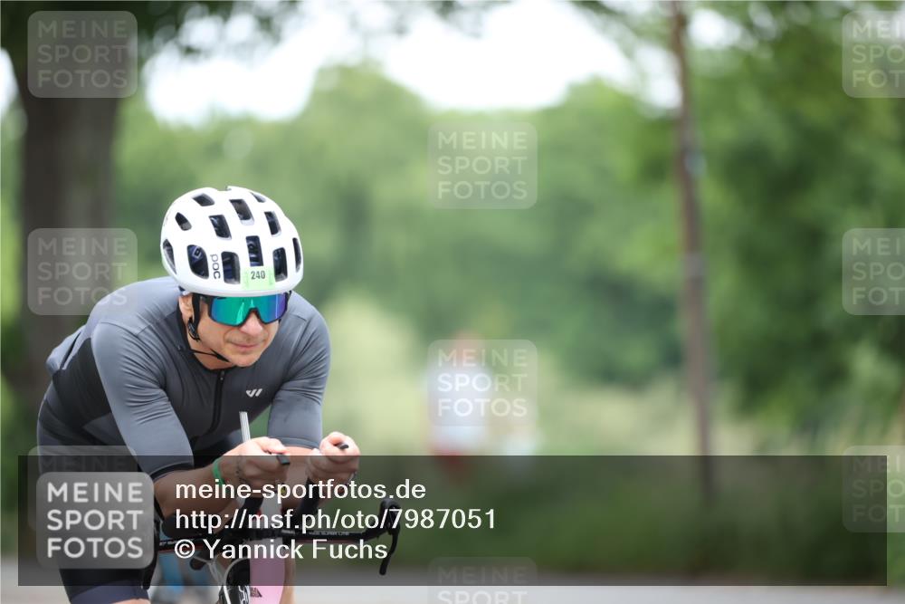 15.06.2025 - 7 Türme Triathlon Yannick Fuchs http://msf.ph/oto/7987051 15.06.2025 11:42:22 Radfahren 236, 237 meine-sportfotos.de
