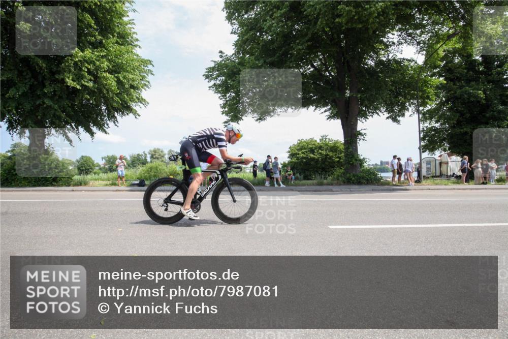 15.06.2025 - 7 Türme Triathlon Yannick Fuchs http://msf.ph/oto/7987081 15.06.2025 12:40:29 Radfahren 581, 660 meine-sportfotos.de