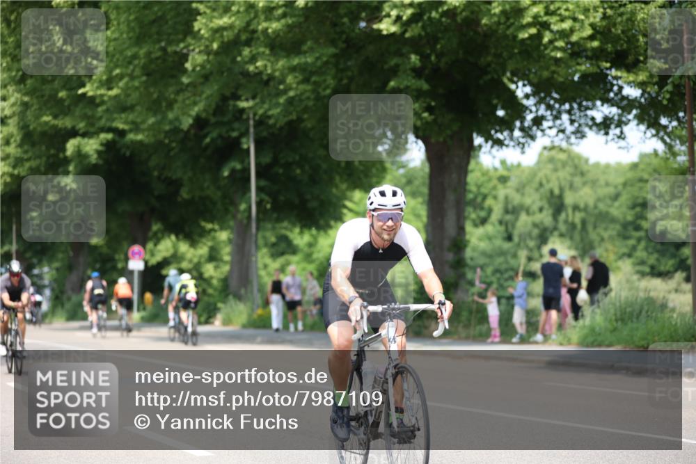 15.06.2025 - 7 Türme Triathlon Yannick Fuchs http://msf.ph/oto/7987109 15.06.2025 12:58:11 Radfahren 558, 623 meine-sportfotos.de