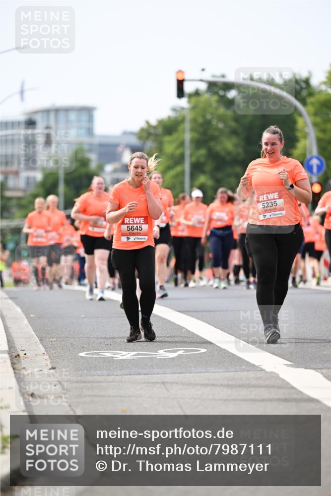 15.06.2025 - REWE Women's Run Dr. Thomas Lammeyer http://msf.ph/oto/7987111 15.06.2025 10:48:04 Laufen 5645, 5235 meine-sportfotos.de