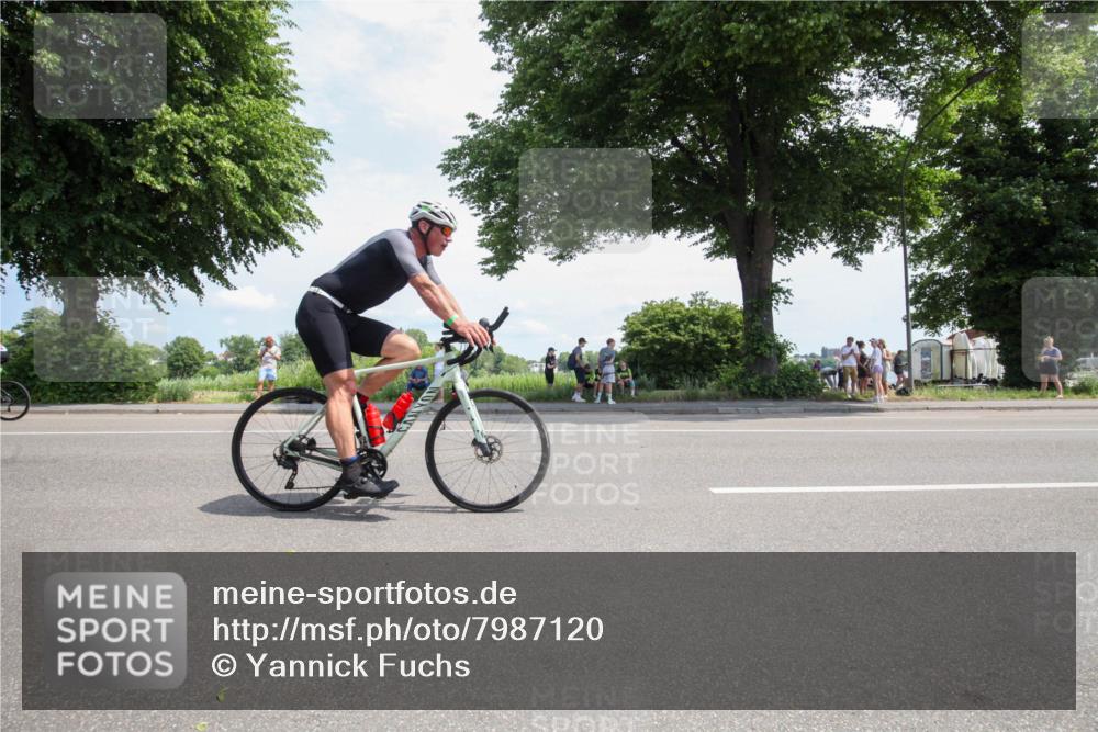 15.06.2025 - 7 Türme Triathlon Yannick Fuchs http://msf.ph/oto/7987120 15.06.2025 12:41:03 Radfahren 201, 214, 283, 323, 336 meine-sportfotos.de