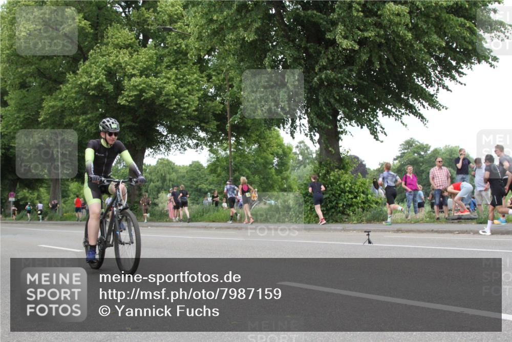 15.06.2025 - 7 Türme Triathlon Yannick Fuchs http://msf.ph/oto/7987159 15.06.2025 13:54:34 Radfahren  meine-sportfotos.de