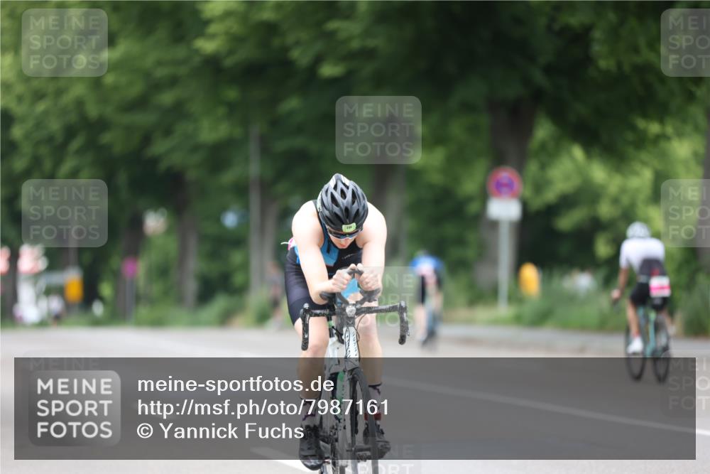 15.06.2025 - 7 Türme Triathlon Yannick Fuchs http://msf.ph/oto/7987161 15.06.2025 11:42:26 Radfahren 233, 236 meine-sportfotos.de