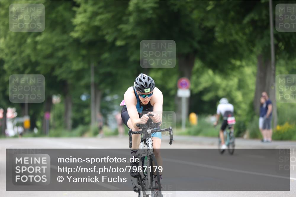 15.06.2025 - 7 Türme Triathlon Yannick Fuchs http://msf.ph/oto/7987179 15.06.2025 11:42:27 Radfahren 233, 236 meine-sportfotos.de