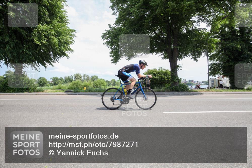 15.06.2025 - 7 Türme Triathlon Yannick Fuchs http://msf.ph/oto/7987271 15.06.2025 12:44:09 Radfahren 363 meine-sportfotos.de