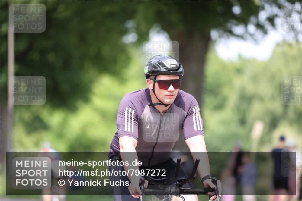 15.06.2025 - 7 Türme Triathlon Yannick Fuchs http://msf.ph/oto/7987272 15.06.2025 12:58:27 Radfahren 367, 384, 386, 438, 585, 762, 769, 772, 881 meine-sportfotos.de