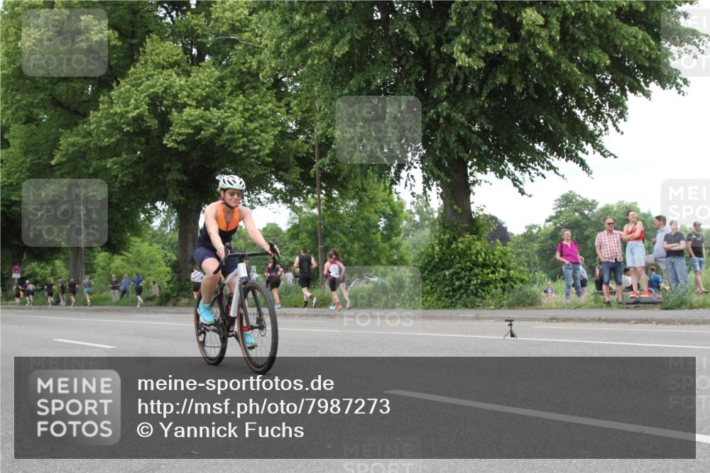 15.06.2025 - 7 Türme Triathlon Yannick Fuchs http://msf.ph/oto/7987273 15.06.2025 13:55:28 Radfahren  meine-sportfotos.de