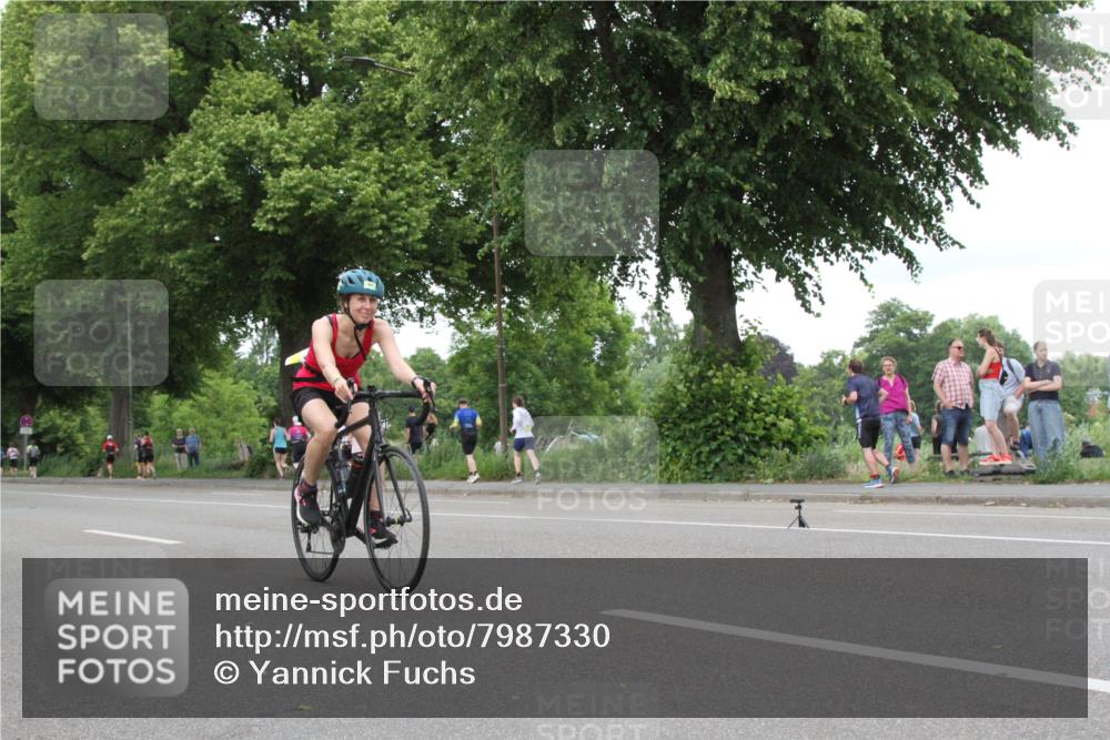 15.06.2025 - 7 Türme Triathlon Yannick Fuchs http://msf.ph/oto/7987330 15.06.2025 13:56:23 Radfahren  meine-sportfotos.de