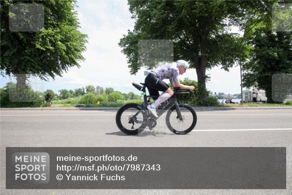 15.06.2025 - 7 Türme Triathlon Yannick Fuchs http://msf.ph/oto/7987343 15.06.2025 12:45:00 Radfahren  meine-sportfotos.de