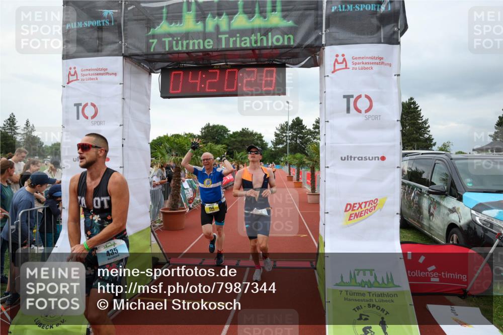 15.06.2025 - 7 Türme Triathlon Michael Strokosch http://msf.ph/oto/7987344 15.06.2025 14:20:28 Ziel 435, 515, 680, 750, 756, 858, 891, 1041, 1174 meine-sportfotos.de