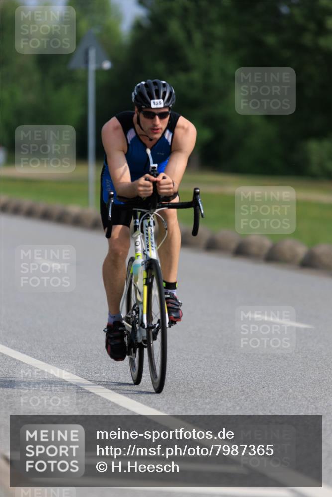 15.06.2025 - 27. Vierlanden-Triathlon H.Heesch http://msf.ph/oto/7987365 15.06.2025 09:12:37 Radfahren 86, 151, 159, 168, 181 meine-sportfotos.de