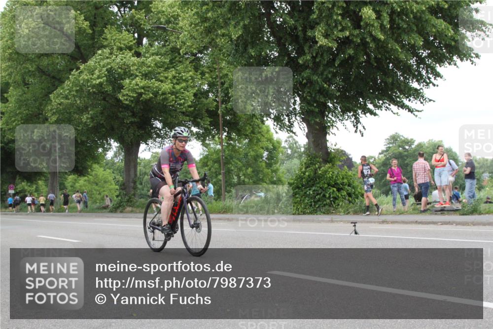 15.06.2025 - 7 Türme Triathlon Yannick Fuchs http://msf.ph/oto/7987373 15.06.2025 13:56:56 Radfahren  meine-sportfotos.de
