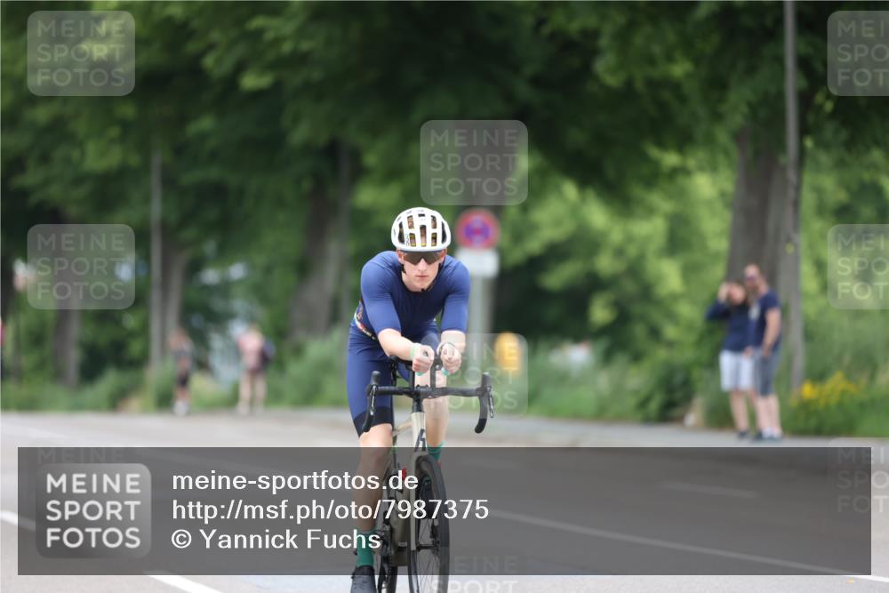 15.06.2025 - 7 Türme Triathlon Yannick Fuchs http://msf.ph/oto/7987375 15.06.2025 11:42:37 Radfahren 204, 209, 278 meine-sportfotos.de