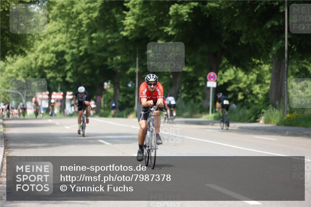 15.06.2025 - 7 Türme Triathlon Yannick Fuchs http://msf.ph/oto/7987378 15.06.2025 12:58:35 Radfahren 367, 386, 440, 460, 506, 585, 592, 606, 762, 865, 950 meine-sportfotos.de