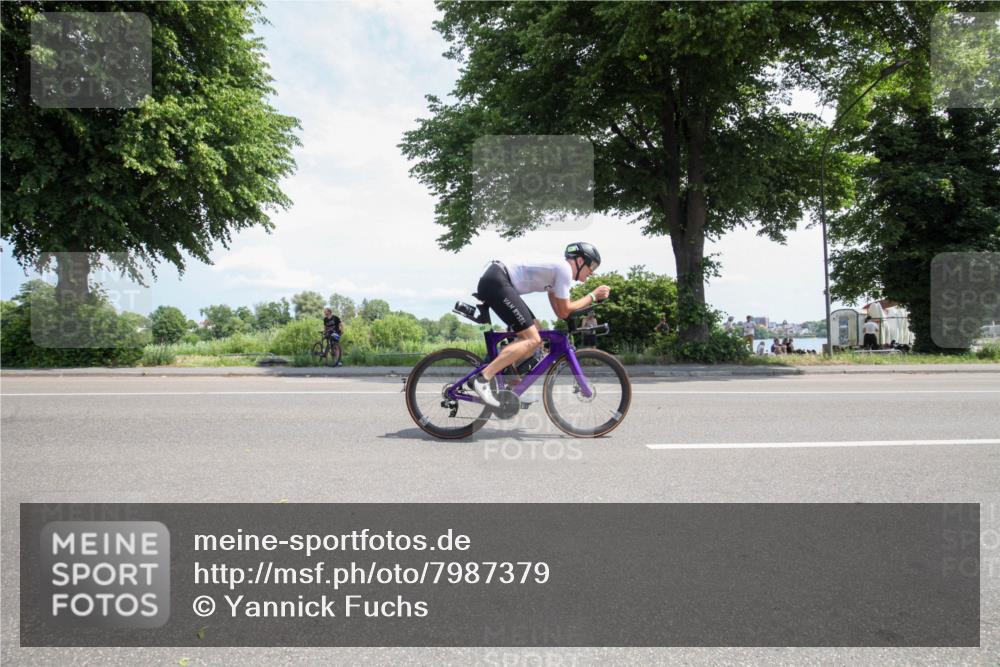 15.06.2025 - 7 Türme Triathlon Yannick Fuchs http://msf.ph/oto/7987379 15.06.2025 12:45:40 Radfahren 236, 242, 318, 370, 414, 657 meine-sportfotos.de