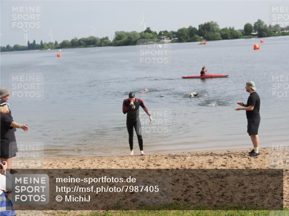 21.06.2025 - 27. Vierlanden-Triathlon MichiJ http://msf.ph/oto/7987405 15.06.2026 09:13:30 Schwimmen 237 meine-sportfotos.de