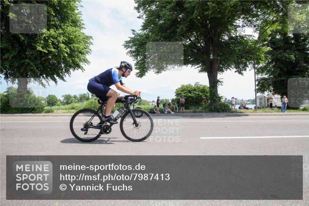 15.06.2025 - 7 Türme Triathlon Yannick Fuchs http://msf.ph/oto/7987413 15.06.2025 12:46:26 Radfahren 317, 412, 477, 504, 566, 605, 609 meine-sportfotos.de