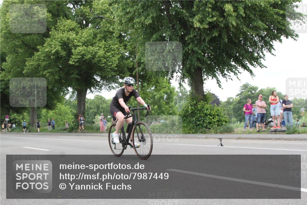 15.06.2025 - 7 Türme Triathlon Yannick Fuchs http://msf.ph/oto/7987449 15.06.2025 13:57:03 Radfahren  meine-sportfotos.de