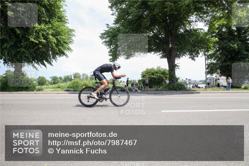 15.06.2025 - 7 Türme Triathlon Yannick Fuchs http://msf.ph/oto/7987467 15.06.2025 12:46:41 Radfahren 240, 543 meine-sportfotos.de