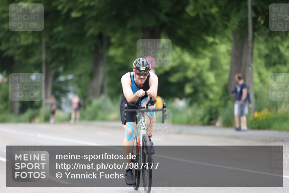 15.06.2025 - 7 Türme Triathlon Yannick Fuchs http://msf.ph/oto/7987477 15.06.2025 11:42:39 Radfahren 204, 209, 278 meine-sportfotos.de