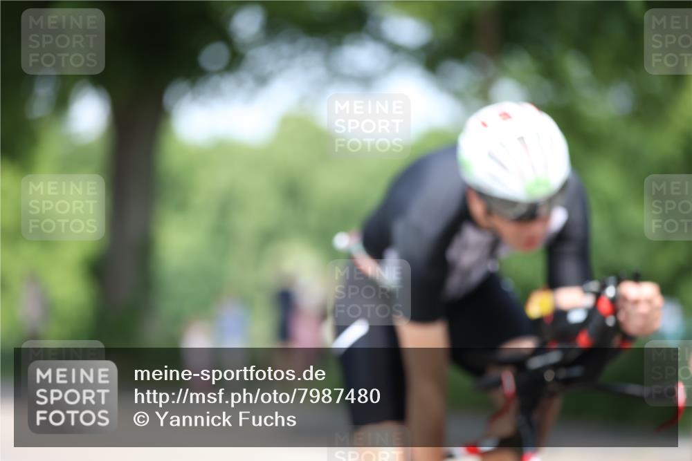15.06.2025 - 7 Türme Triathlon Yannick Fuchs http://msf.ph/oto/7987480 15.06.2025 12:58:38 Radfahren 440, 460, 506, 531, 592, 606, 680, 740, 865, 950 meine-sportfotos.de