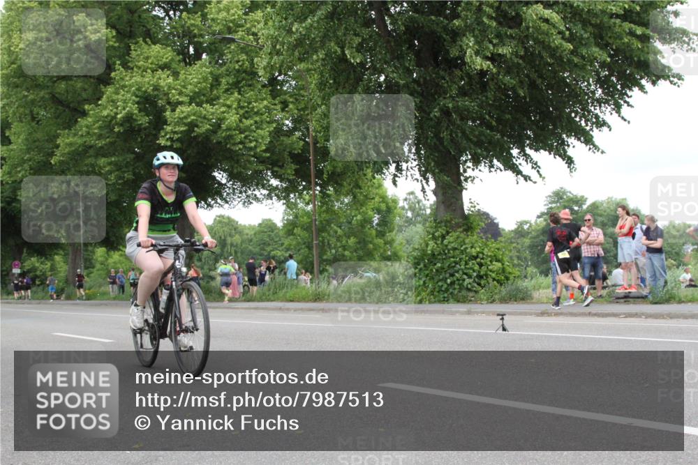 15.06.2025 - 7 Türme Triathlon Yannick Fuchs http://msf.ph/oto/7987513 15.06.2025 13:57:28 Radfahren  meine-sportfotos.de
