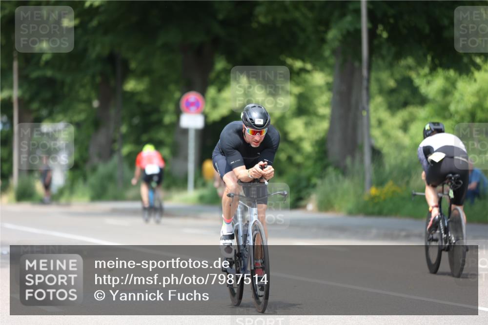 15.06.2025 - 7 Türme Triathlon Yannick Fuchs http://msf.ph/oto/7987514 15.06.2025 12:58:44 Radfahren 402, 460, 506, 527, 531, 665, 680, 707, 719, 740, 950 meine-sportfotos.de