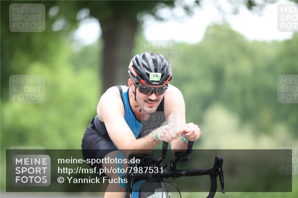 15.06.2025 - 7 Türme Triathlon Yannick Fuchs http://msf.ph/oto/7987531 15.06.2025 11:42:40 Radfahren 204, 209, 278, 341 meine-sportfotos.de