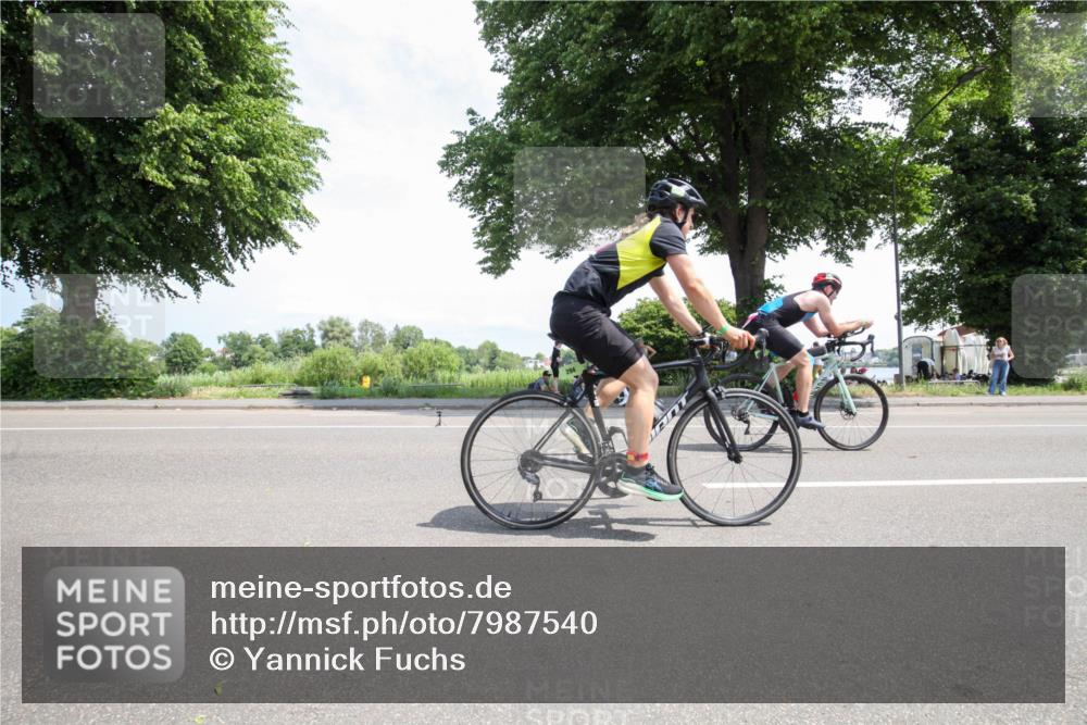 15.06.2025 - 7 Türme Triathlon Yannick Fuchs http://msf.ph/oto/7987540 15.06.2025 12:46:58 Radfahren 278, 294, 406, 414, 439, 496, 636, 657 meine-sportfotos.de