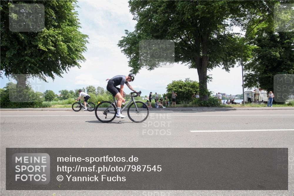 15.06.2025 - 7 Türme Triathlon Yannick Fuchs http://msf.ph/oto/7987545 15.06.2025 12:46:58 Radfahren 278, 294, 406, 414, 439, 496, 636, 657 meine-sportfotos.de