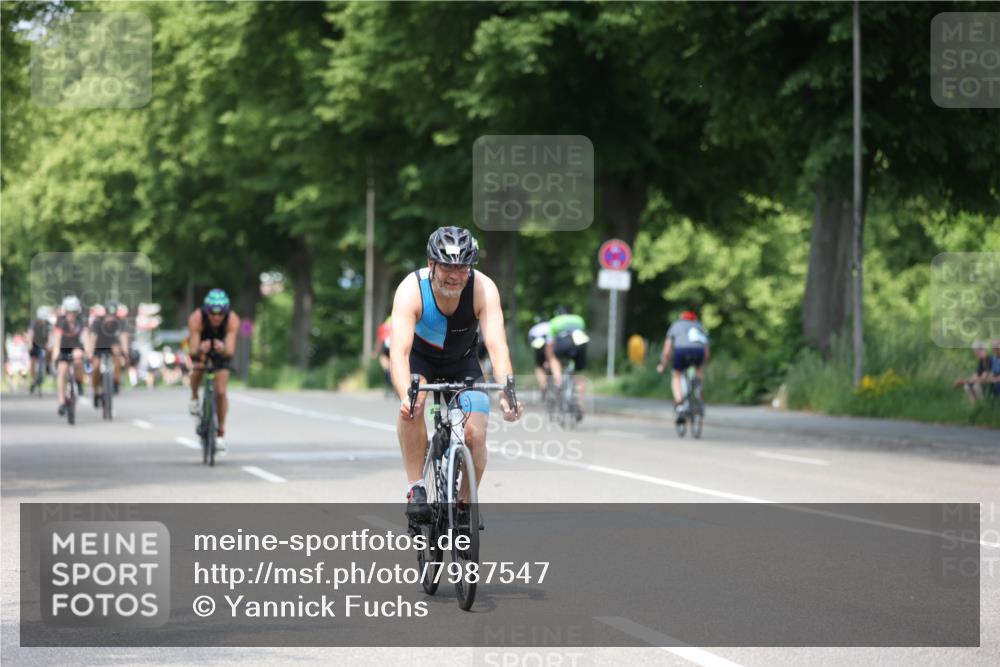 15.06.2025 - 7 Türme Triathlon Yannick Fuchs http://msf.ph/oto/7987547 15.06.2025 12:58:46 Radfahren 402, 527, 531, 665, 680, 681, 701, 707, 719, 740, 1182 meine-sportfotos.de