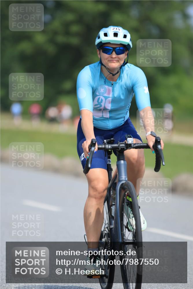 21.06.2025 - 27. Vierlanden-Triathlon H.Heesch http://msf.ph/oto/7987550 15.06.2025 11:38:00 Radfahren 215, 981 meine-sportfotos.de