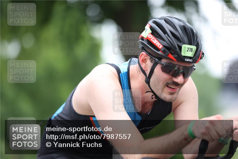 15.06.2025 - 7 Türme Triathlon Yannick Fuchs http://msf.ph/oto/7987557 15.06.2025 11:42:41 Radfahren 204, 278, 341 meine-sportfotos.de