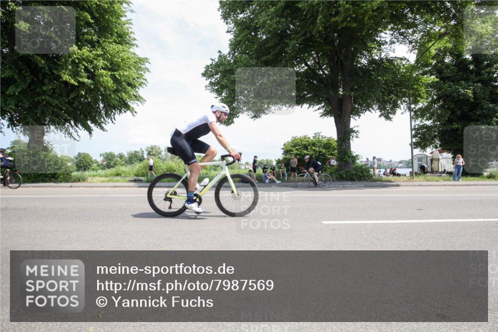 15.06.2025 - 7 Türme Triathlon Yannick Fuchs http://msf.ph/oto/7987569 15.06.2025 12:47:07 Radfahren 414, 494, 629, 651 meine-sportfotos.de