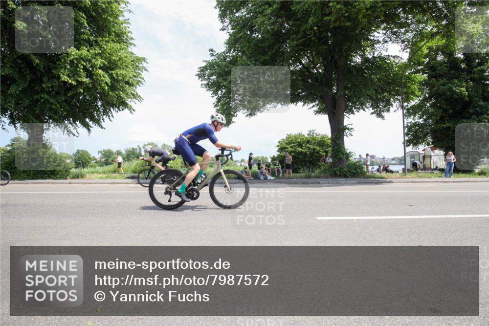15.06.2025 - 7 Türme Triathlon Yannick Fuchs http://msf.ph/oto/7987572 15.06.2025 12:47:10 Radfahren 414, 494, 629, 651 meine-sportfotos.de