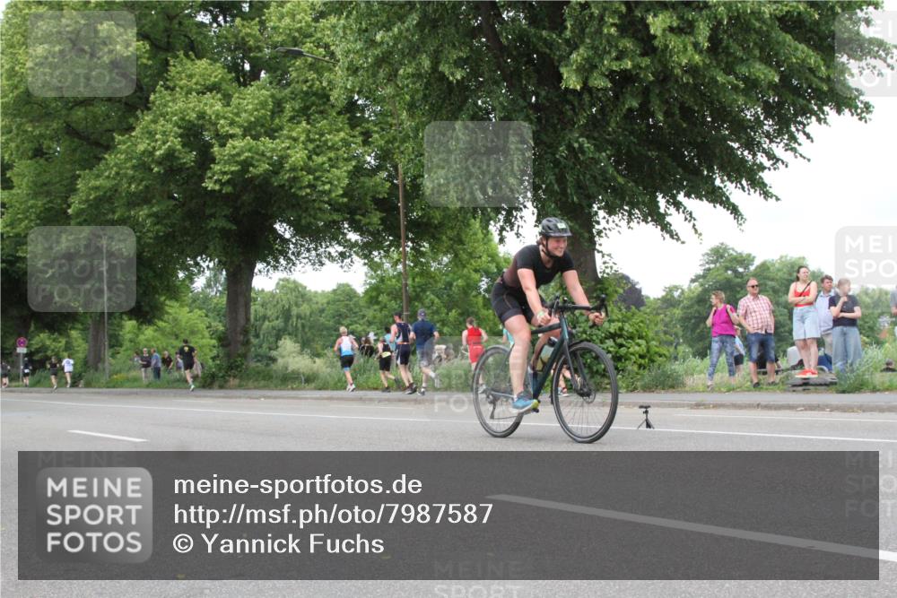 15.06.2025 - 7 Türme Triathlon Yannick Fuchs http://msf.ph/oto/7987587 15.06.2025 13:58:23 Radfahren  meine-sportfotos.de