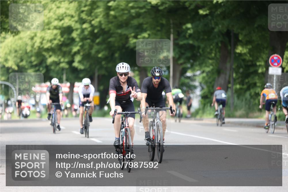 15.06.2025 - 7 Türme Triathlon Yannick Fuchs http://msf.ph/oto/7987592 15.06.2025 12:58:49 Radfahren 402, 527, 665, 681, 701, 707, 719, 1182 meine-sportfotos.de