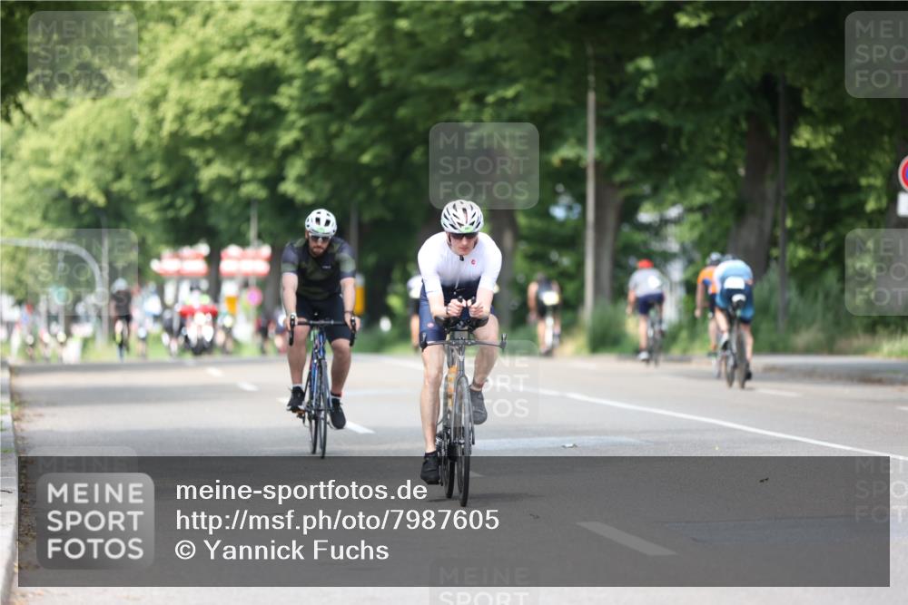 15.06.2025 - 7 Türme Triathlon Yannick Fuchs http://msf.ph/oto/7987605 15.06.2025 12:58:50 Radfahren 402, 527, 665, 681, 701, 707, 719, 1182 meine-sportfotos.de