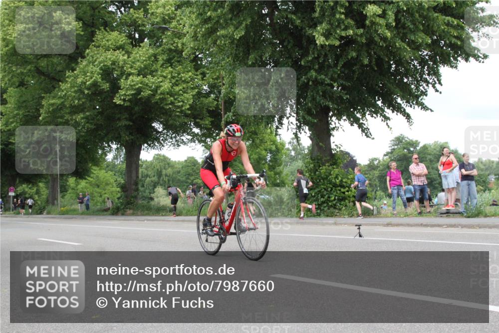 15.06.2025 - 7 Türme Triathlon Yannick Fuchs http://msf.ph/oto/7987660 15.06.2025 13:59:22 Radfahren  meine-sportfotos.de