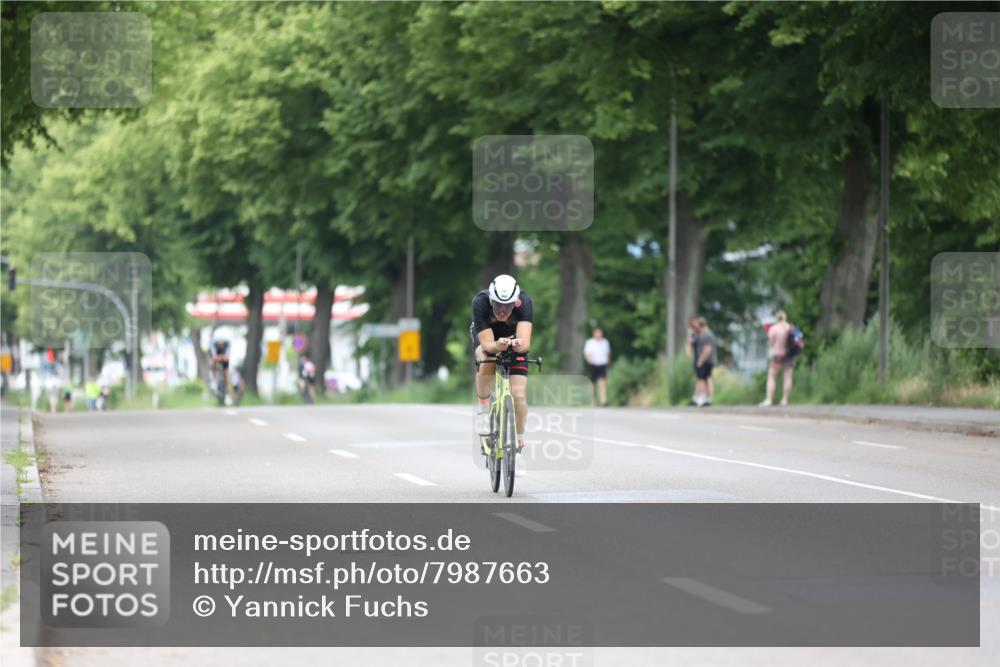 15.06.2025 - 7 Türme Triathlon Yannick Fuchs http://msf.ph/oto/7987663 15.06.2025 11:42:57 Radfahren 283, 290 meine-sportfotos.de