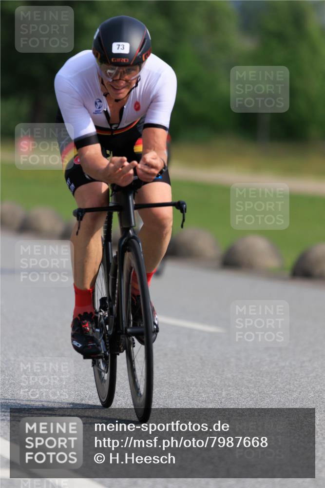 15.06.2025 - 27. Vierlanden-Triathlon H.Heesch http://msf.ph/oto/7987668 15.06.2025 09:14:56 Radfahren 73, 212, 216 meine-sportfotos.de
