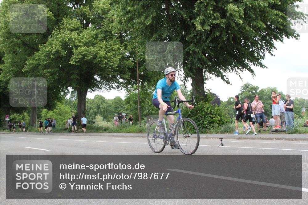 15.06.2025 - 7 Türme Triathlon Yannick Fuchs http://msf.ph/oto/7987677 15.06.2025 13:59:37 Radfahren  meine-sportfotos.de
