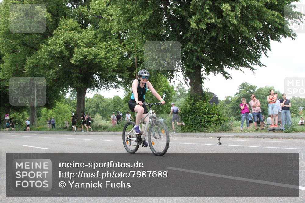 15.06.2025 - 7 Türme Triathlon Yannick Fuchs http://msf.ph/oto/7987689 15.06.2025 13:59:44 Radfahren  meine-sportfotos.de