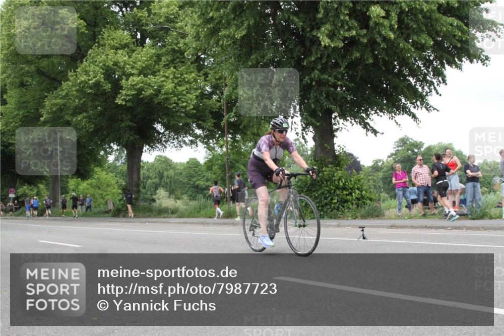 15.06.2025 - 7 Türme Triathlon Yannick Fuchs http://msf.ph/oto/7987723 15.06.2025 14:00:32 Radfahren  meine-sportfotos.de