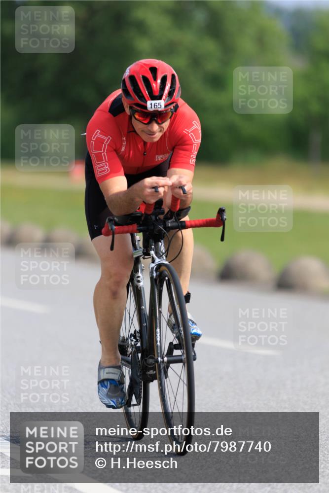 15.06.2025 - 27. Vierlanden-Triathlon H.Heesch http://msf.ph/oto/7987740 15.06.2025 09:15:42 Radfahren 2, 8, 35, 58, 83, 165 meine-sportfotos.de